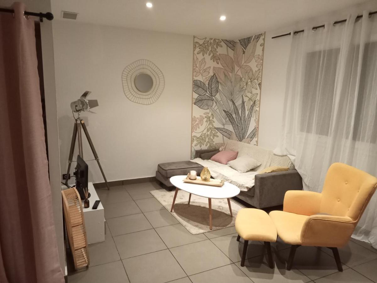 Appartement Dans Notre Maison Domessin Εξωτερικό φωτογραφία